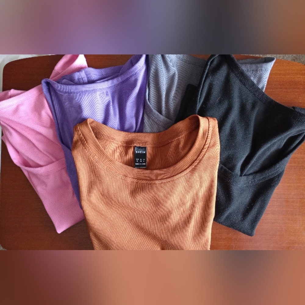 Set of 5 Short Sleeve Ribbed Cropped Tops - Size M/L (Juniors) - Picture 2 of 9